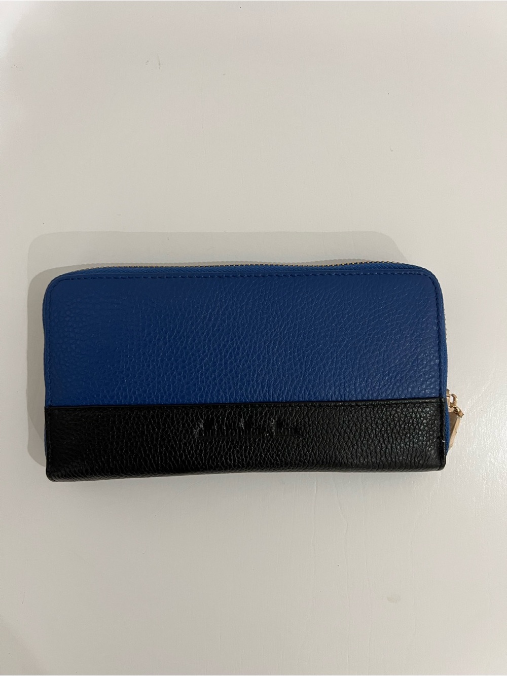 NWT Christopher Akon Blue & Black Zip Around Pebbled Leather Wallet